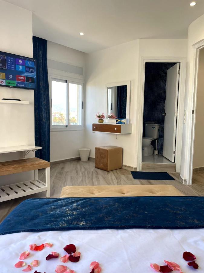 Hostal Mh Borj Мартил Екстериор снимка