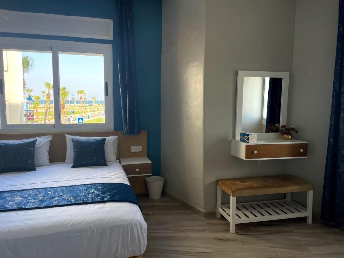 Hostal Mh Borj Мартил Екстериор снимка