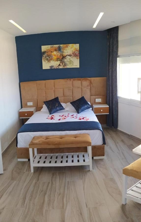 Hostal Mh Borj Мартил Екстериор снимка