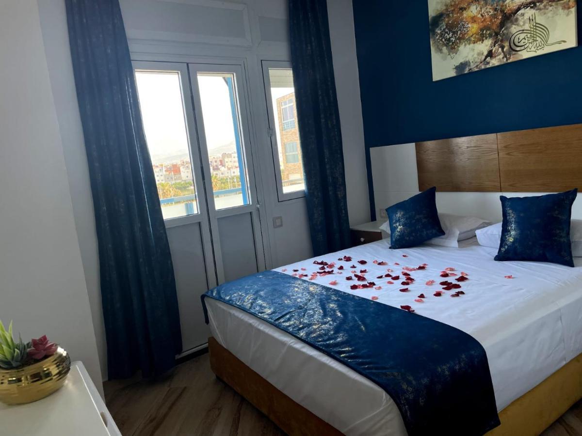 Hostal Mh Borj Мартил Екстериор снимка