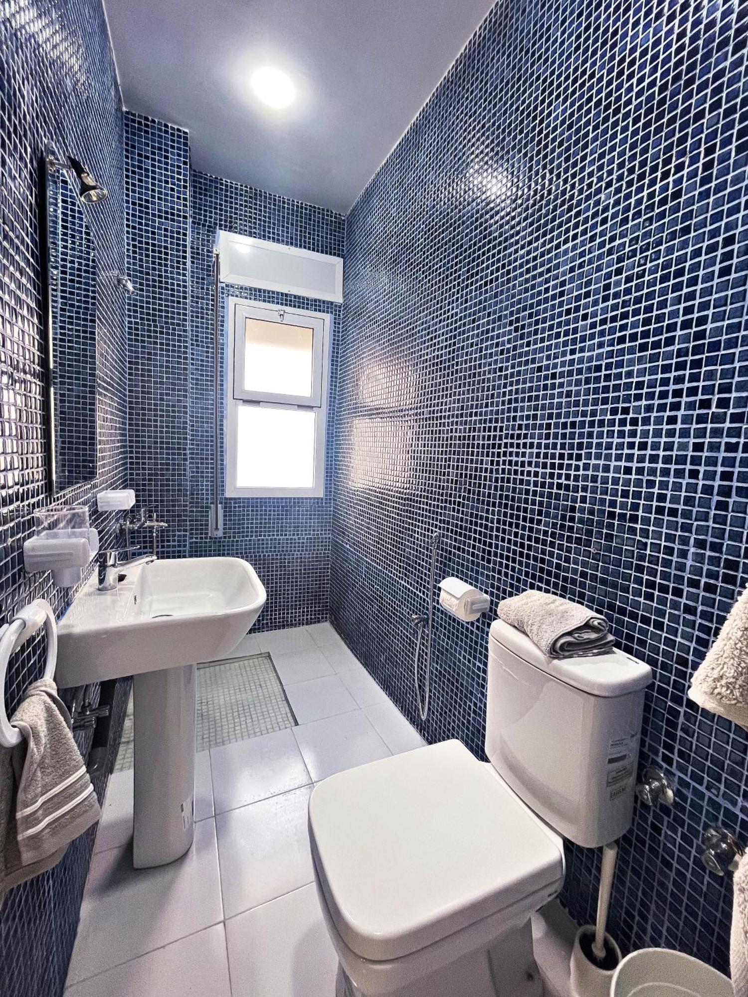 Hostal Mh Borj Мартил Екстериор снимка
